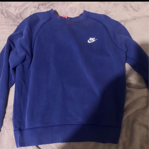 Nike crewneck color royal blue size large for woman - Picture 2 of 3